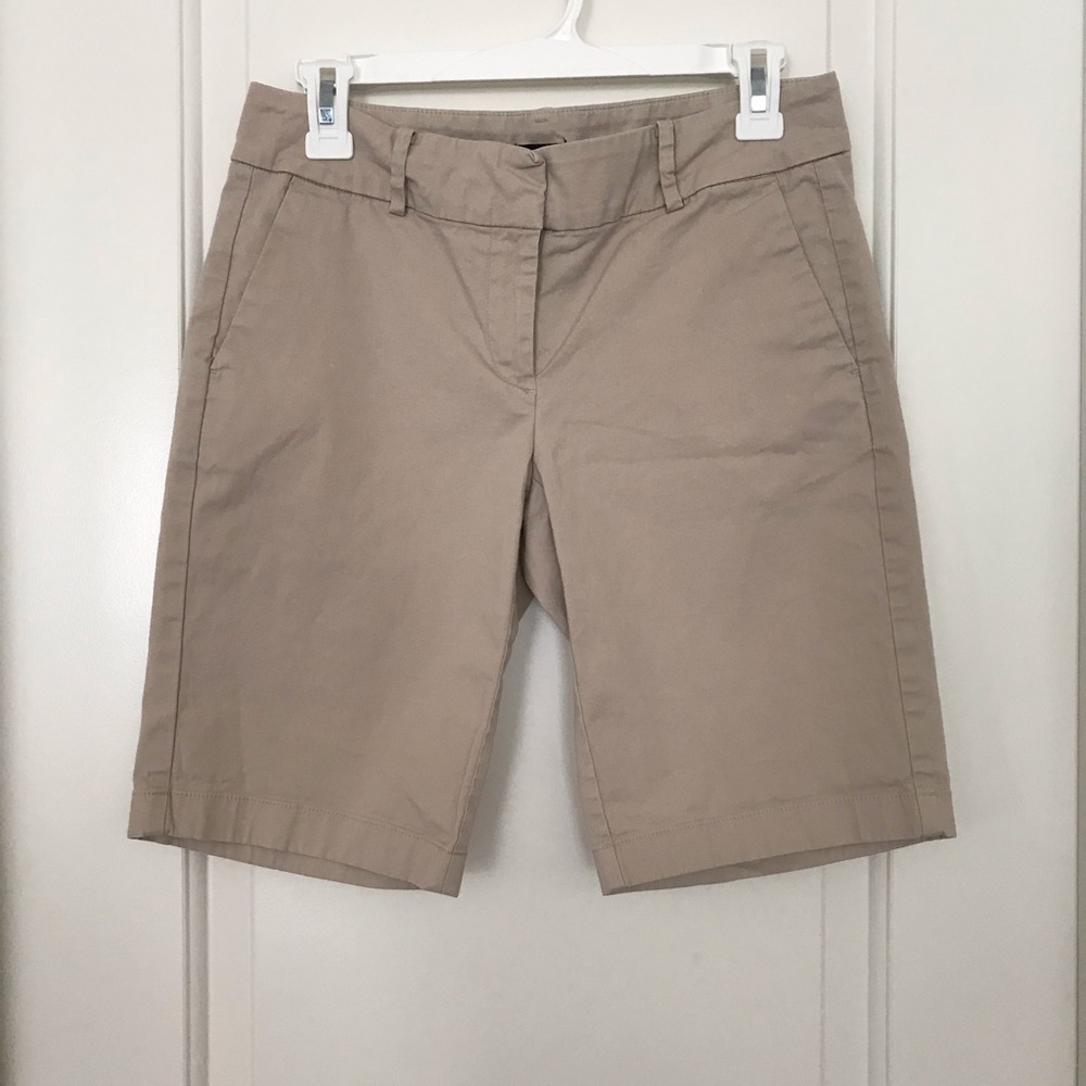 Size 4 Ann Taylor Boardwalk Shorts - Khaki